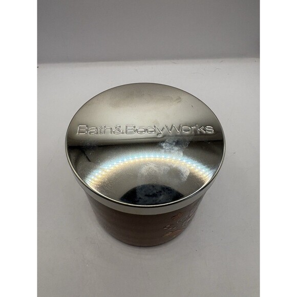 Bath And Body Works Rum Rum Reindeer Candle New - Picture 3 of 4